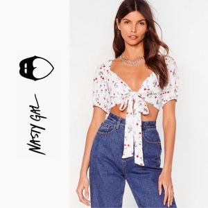NWT Nasty Gal Bow Tie Front White Floral Cotton Crop Top - Large